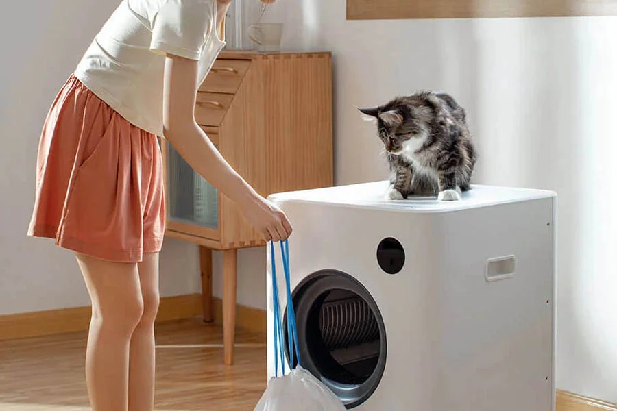 auto scooping litter box